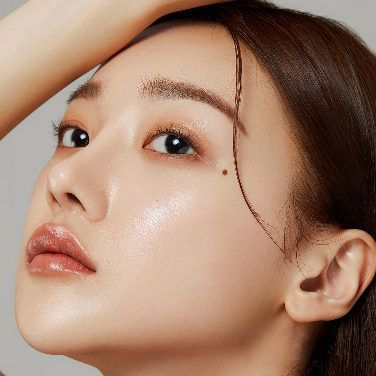 کرم دور چشم لیفتینگ و جوانساز پپتید مدی کیوب Medicube Deep Lifting Peptide Eye Cream - تصویر 4